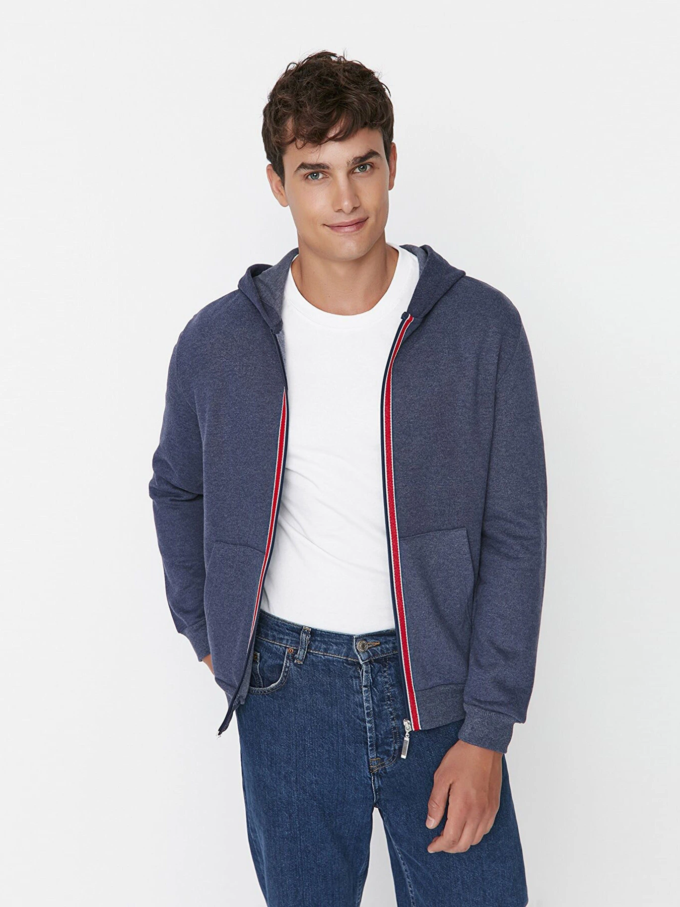 Худи и свитшоты Trendyol модель TMNAW22SW1018/Indigo Фото