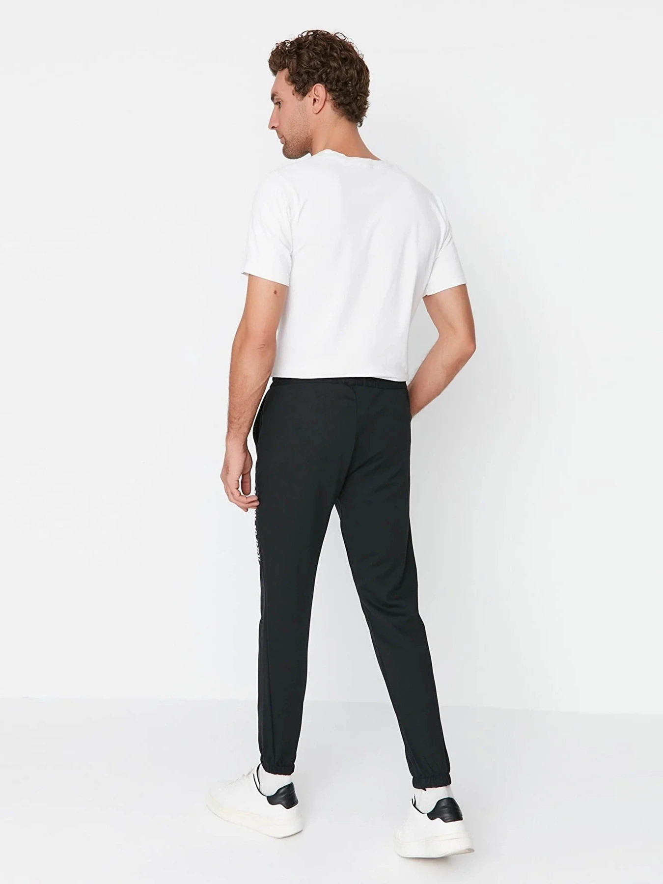 Брюки Trendyol модель TMNAW23EA00093/Siyah Брюки Trendyol модель TMNAW23EA00093/Siyah Фото