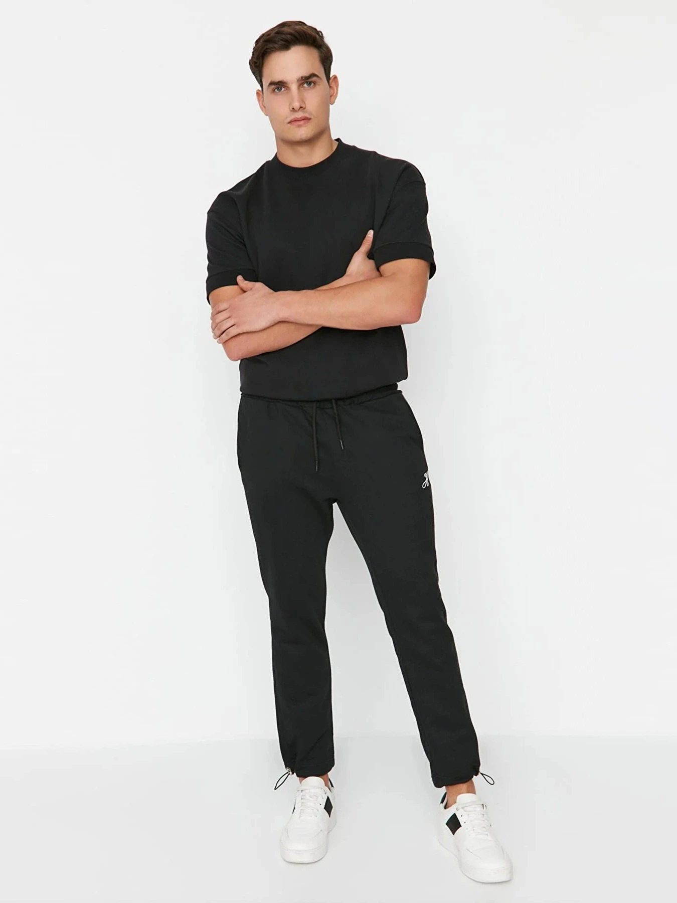 Брюки Trendyol модель TMNAW23EA00097/Siyah Брюки Trendyol модель TMNAW23EA00097/Siyah Фото