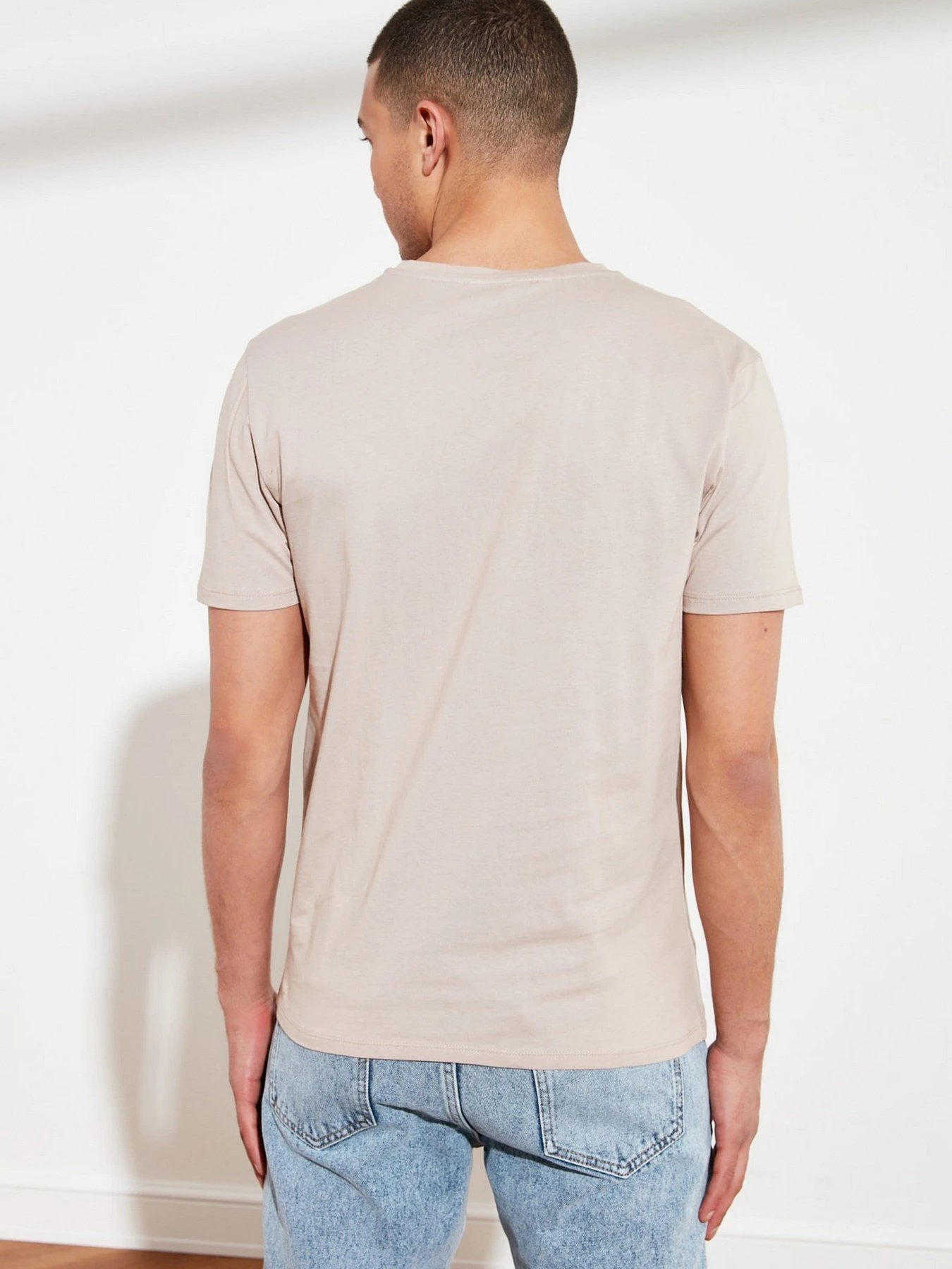 Футболки и поло Trendyol модель TMNSS19BO0002/Ten Футболки и поло Trendyol модель TMNSS19BO0002/Ten Фото