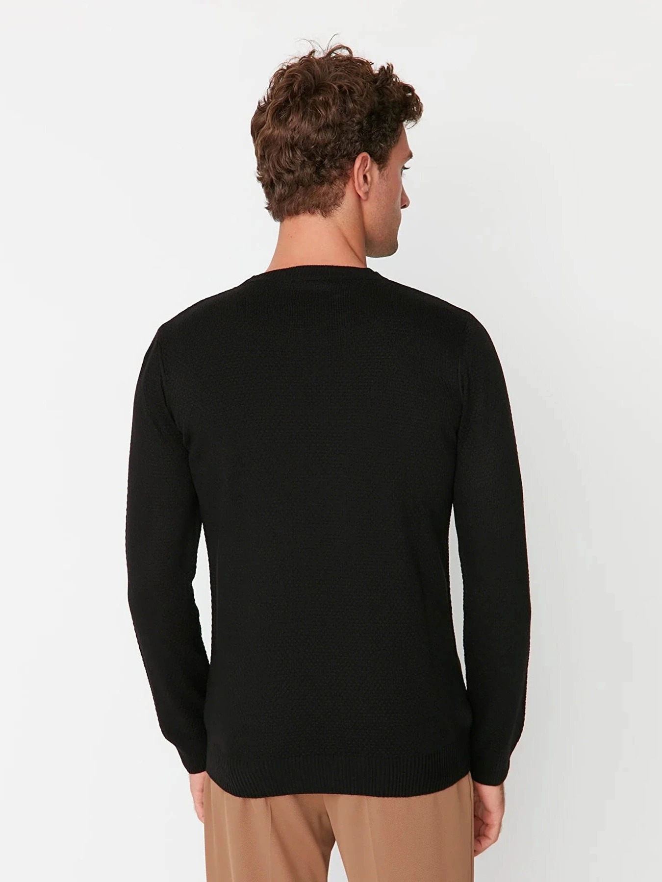 Светри та кардигани Trendyol модель TMNAW23KZ00148/Siyah Светри та кардигани Trendyol модель TMNAW23KZ00148/Siyah Фото