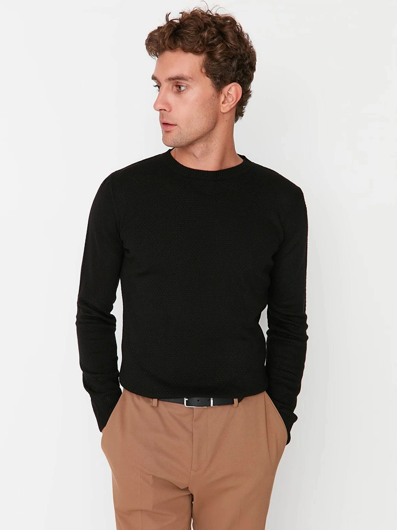 Светри та кардигани Trendyol модель TMNAW23KZ00148/Siyah Светри та кардигани Trendyol модель TMNAW23KZ00148/Siyah Фото