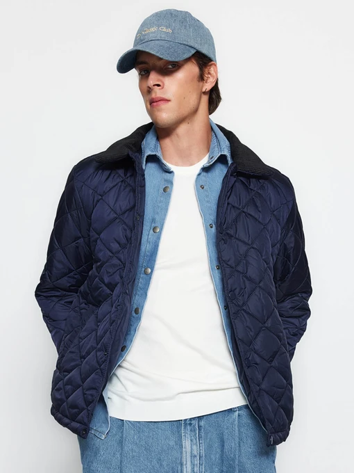 Куртки та дублянки Trendyol модель TMNAW24MO00022/Lacivert Фото