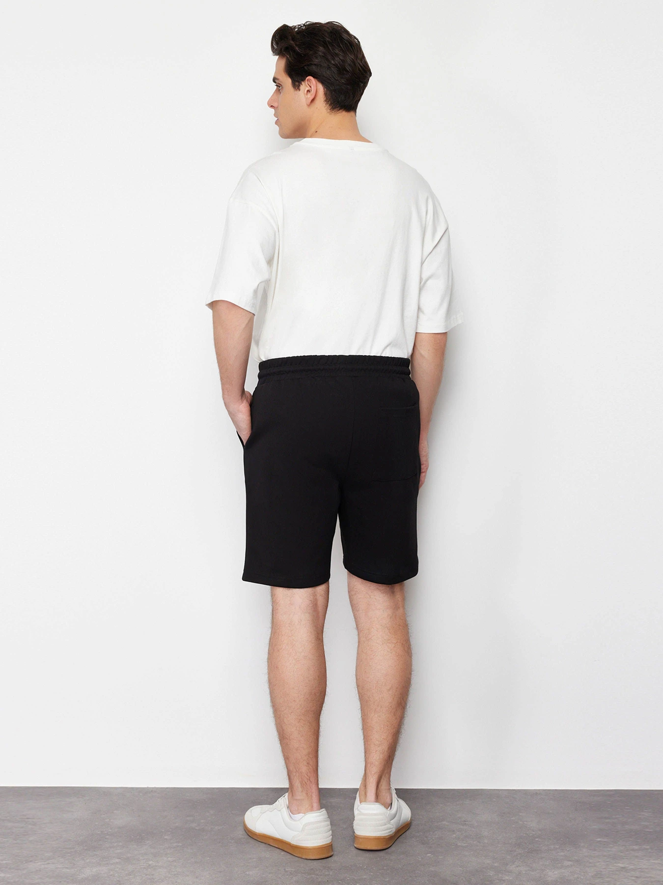 Шорти Trendyol модель TMNSS24SR00025/Siyah Фото