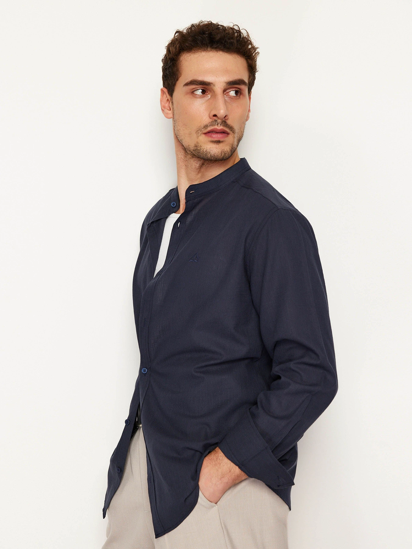 Сорочки Trendyol модель TMNSS24GO00009/Lacivert Сорочки Trendyol модель TMNSS24GO00009/Lacivert Фото