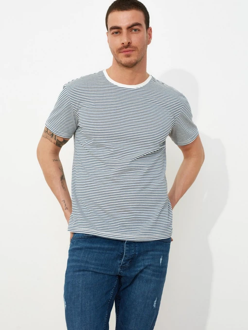 Футболки и поло Trendyol модель TMNSS20TS1033/Indigo Фото