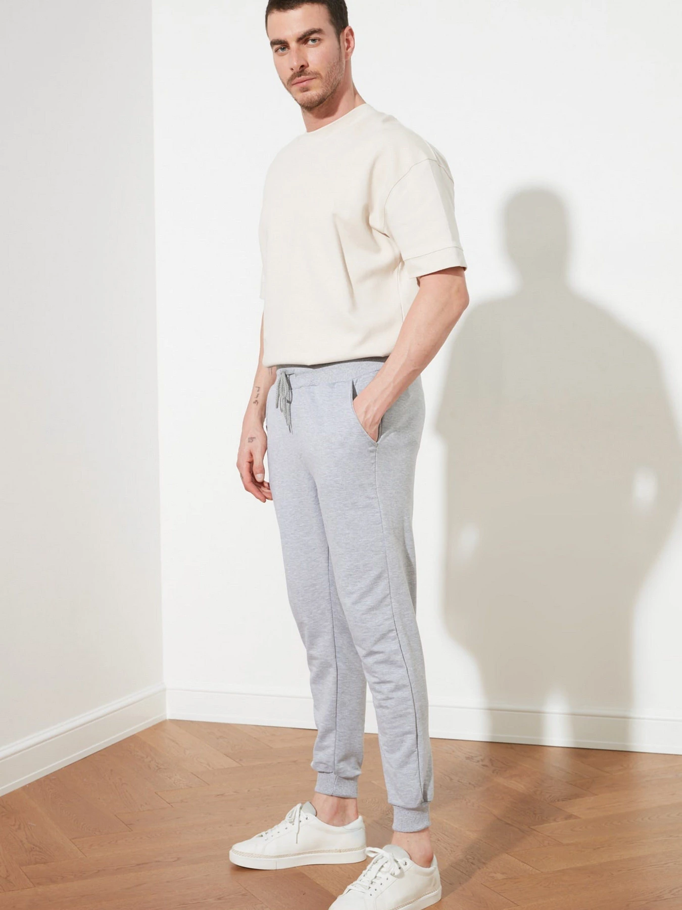 Брюки Trendyol модель TMNSS20EA0053/Gri Фото