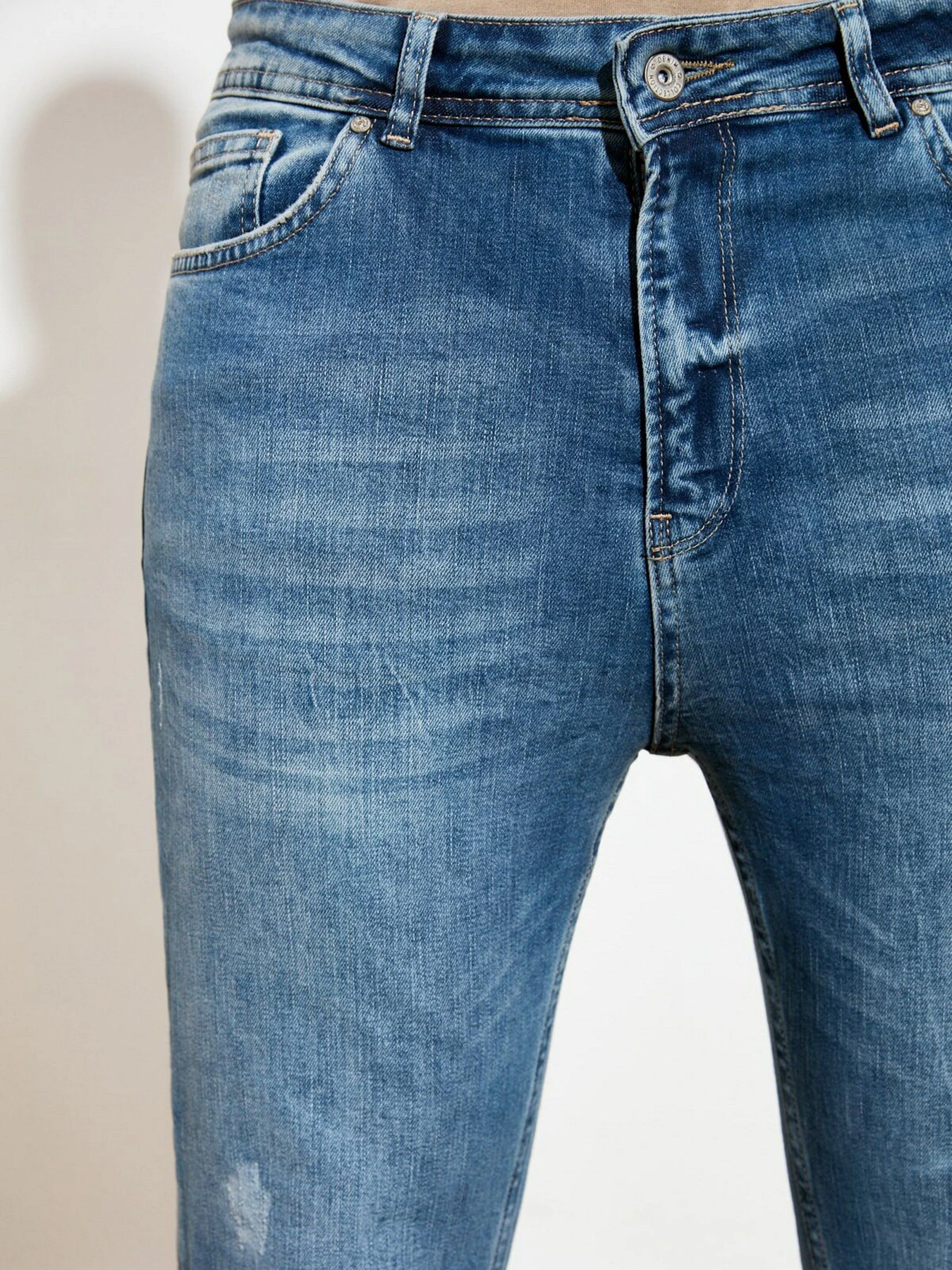 Джинсы Trendyol Skinny модель TMNSS21JE0054/Mavi Джинсы Trendyol Skinny модель TMNSS21JE0054/Mavi Фото