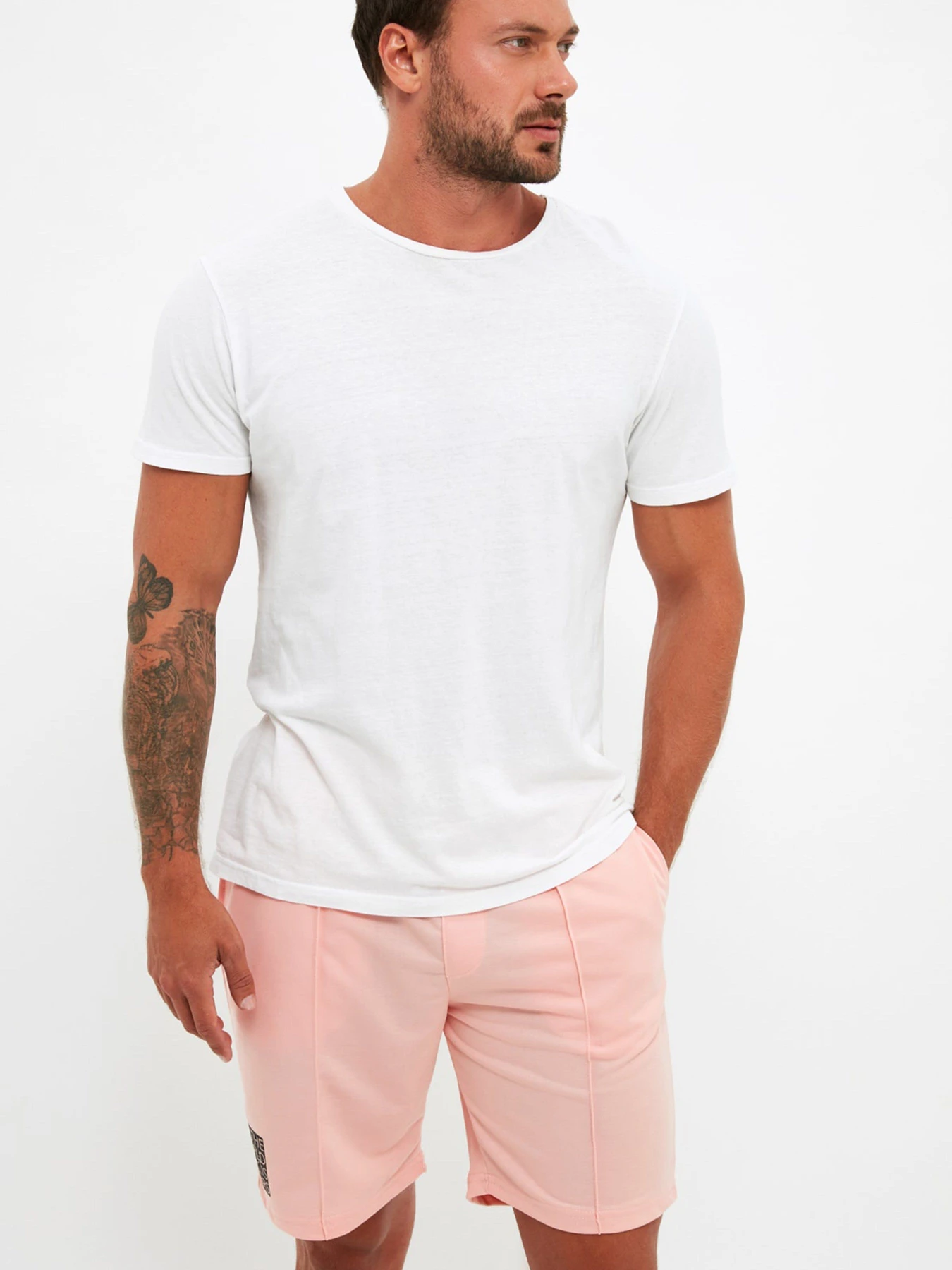Шорты Trendyol модель TMNSS21SR0212/Pudra Фото
