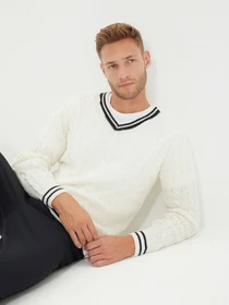 Светри та кардигани Trendyol модель TMNAW22KZ0125/Ekru Фото