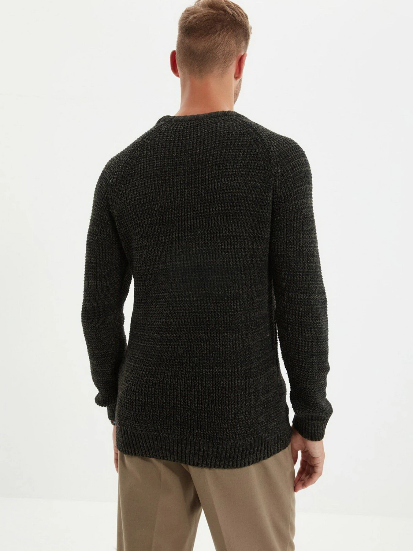 Светри та кардигани Trendyol модель TMNAW22KZ0393/Haki Светри та кардигани Trendyol модель TMNAW22KZ0393/Haki Фото