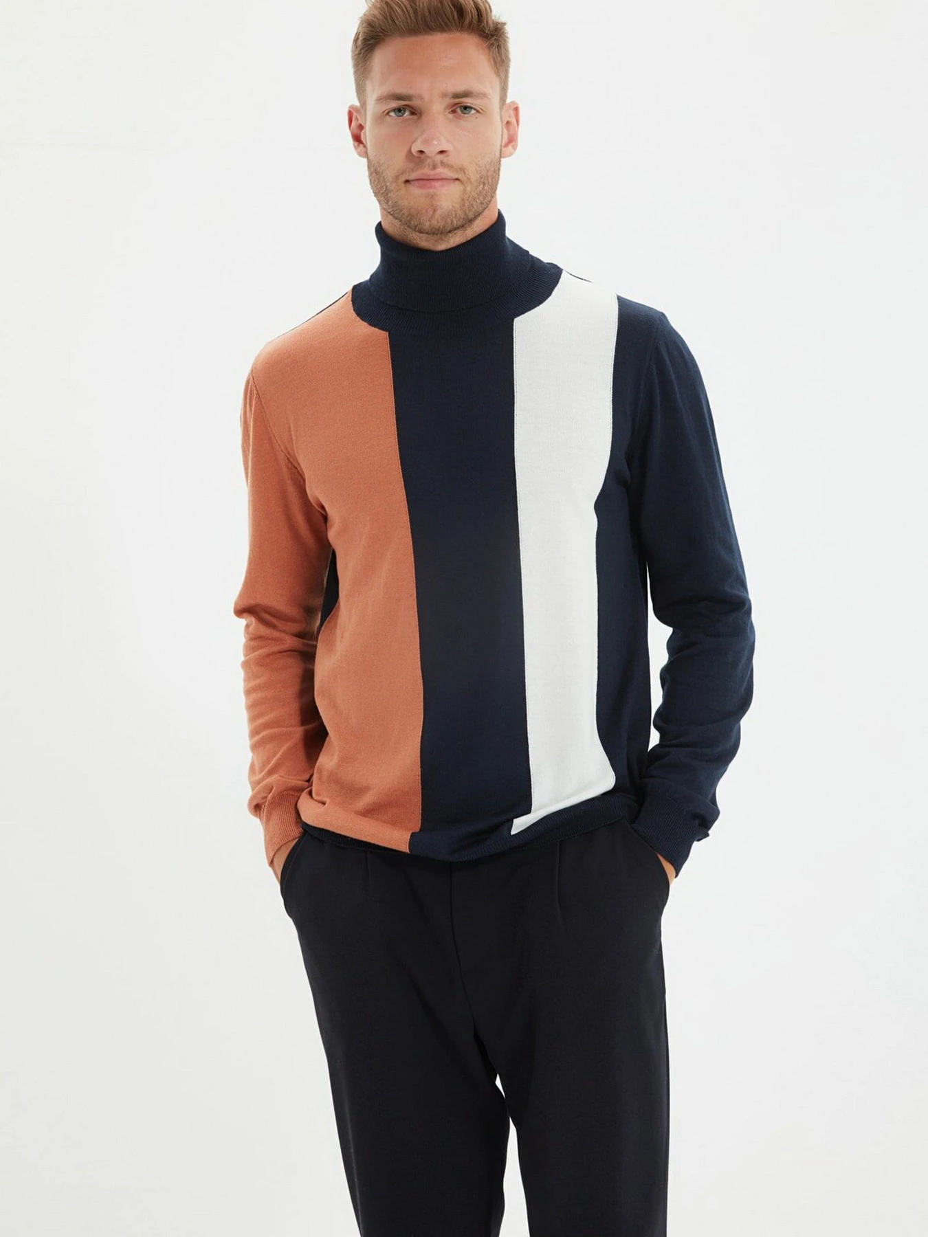 Свитры и кардиганы Trendyol модель TMNAW22KZ0580/Lacivert Свитры и кардиганы Trendyol модель TMNAW22KZ0580/Lacivert Фото