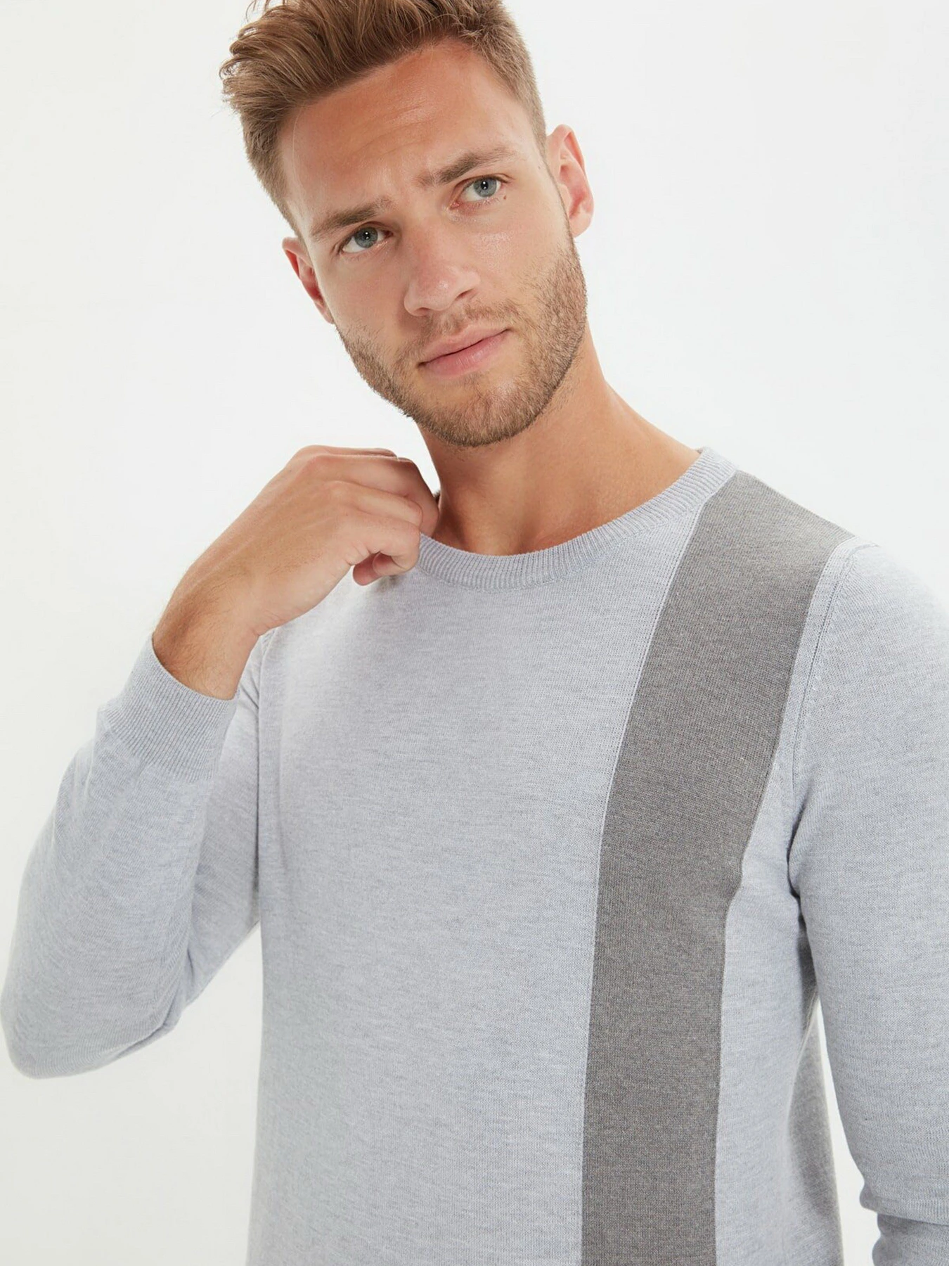 Светри та кардигани Trendyol модель TMNAW22KZ0585/Gri Светри та кардигани Trendyol модель TMNAW22KZ0585/Gri Фото