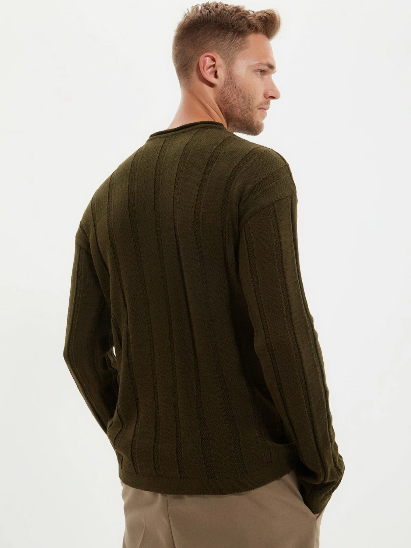 Светри та кардигани Trendyol модель TMNAW22KZ0596/Haki Светри та кардигани Trendyol модель TMNAW22KZ0596/Haki Фото