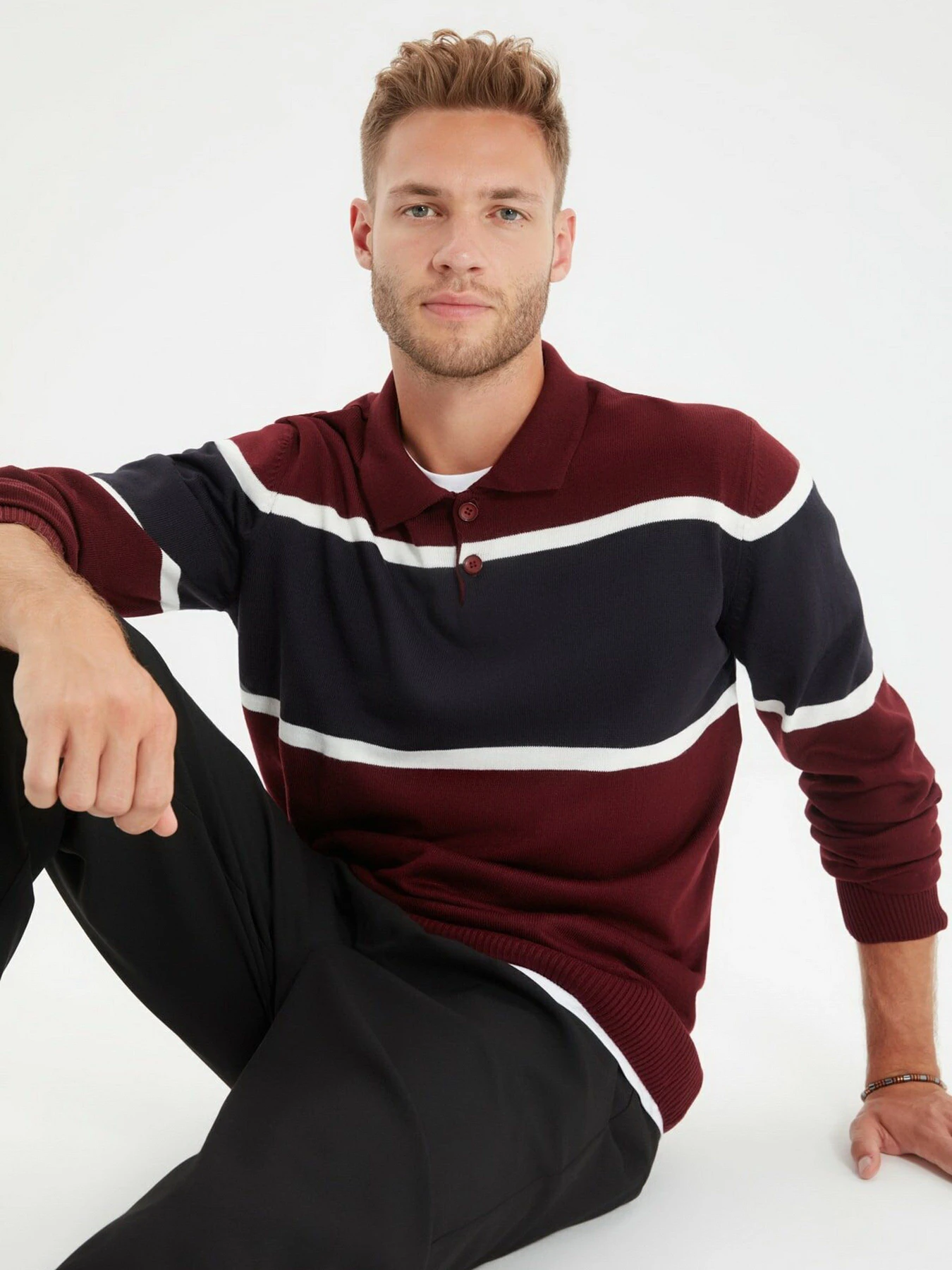 Футболки и поло Trendyol модель TMNAW22KZ0651/Bordo Футболки и поло Trendyol модель TMNAW22KZ0651/Bordo Фото