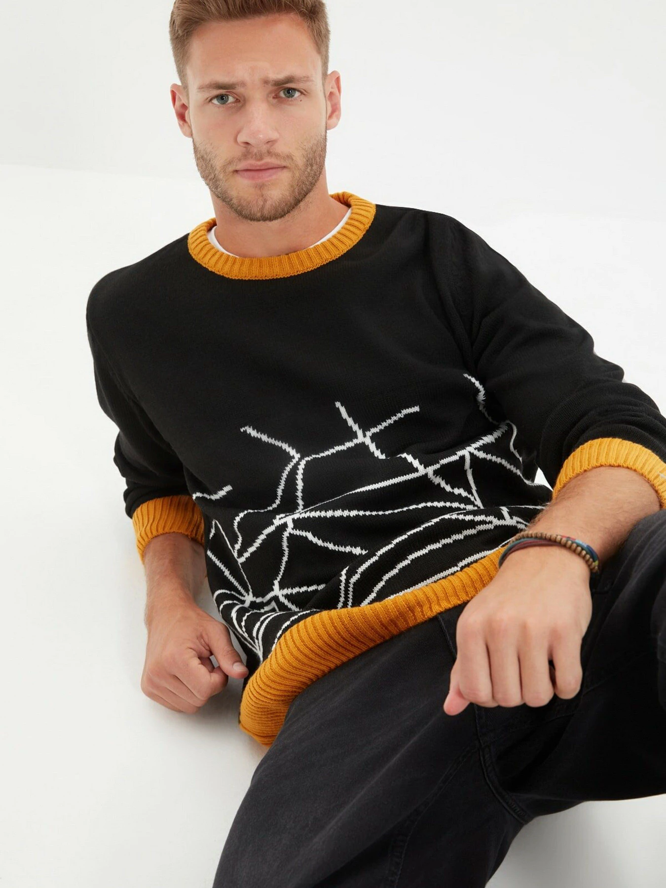 Светри та кардигани Trendyol модель TMNAW22KZ0944/Siyah Светри та кардигани Trendyol модель TMNAW22KZ0944/Siyah Фото