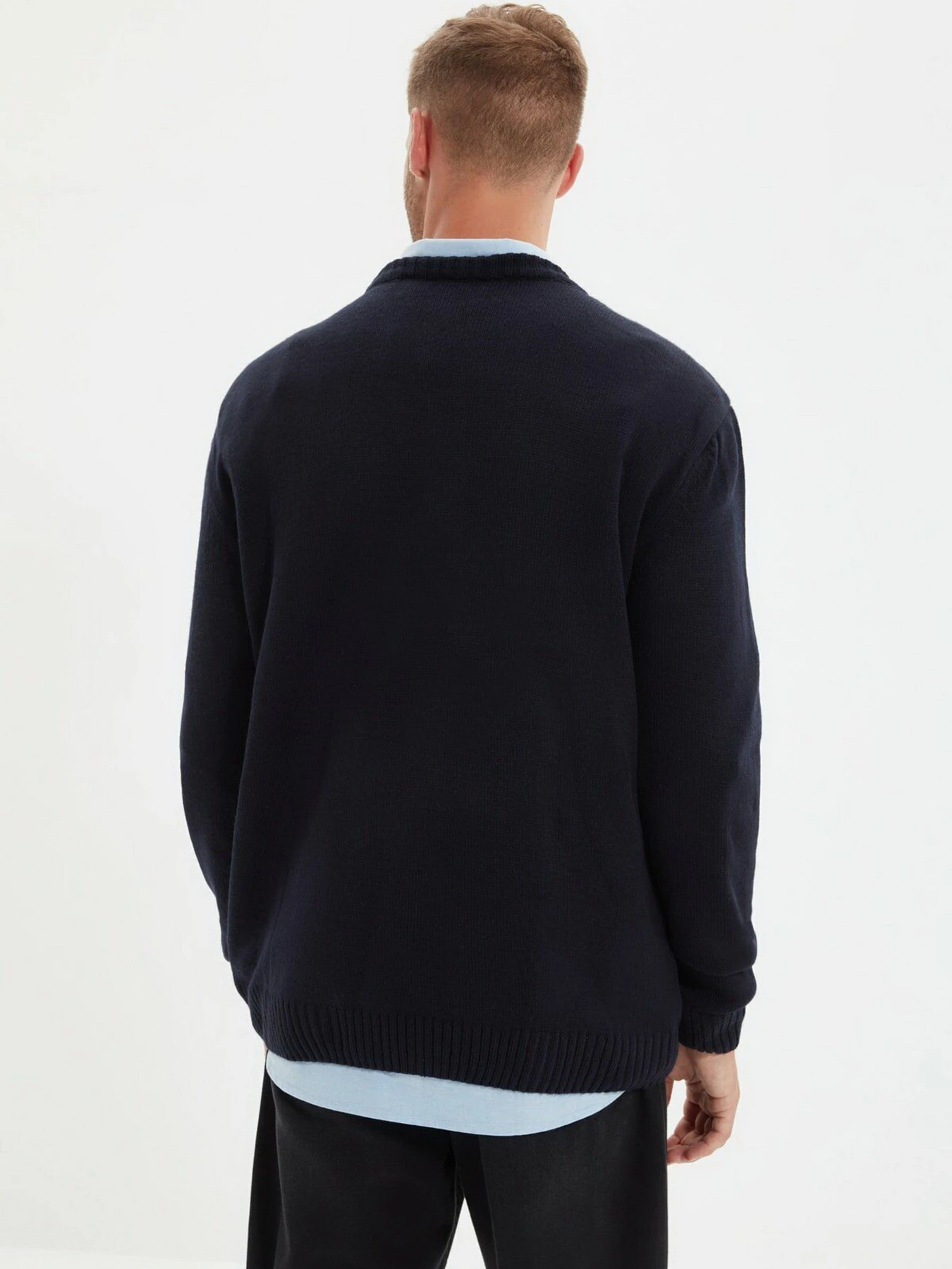 Светри та кардигани Trendyol модель TMNAW22KZ1594/Lacivert Светри та кардигани Trendyol модель TMNAW22KZ1594/Lacivert Фото