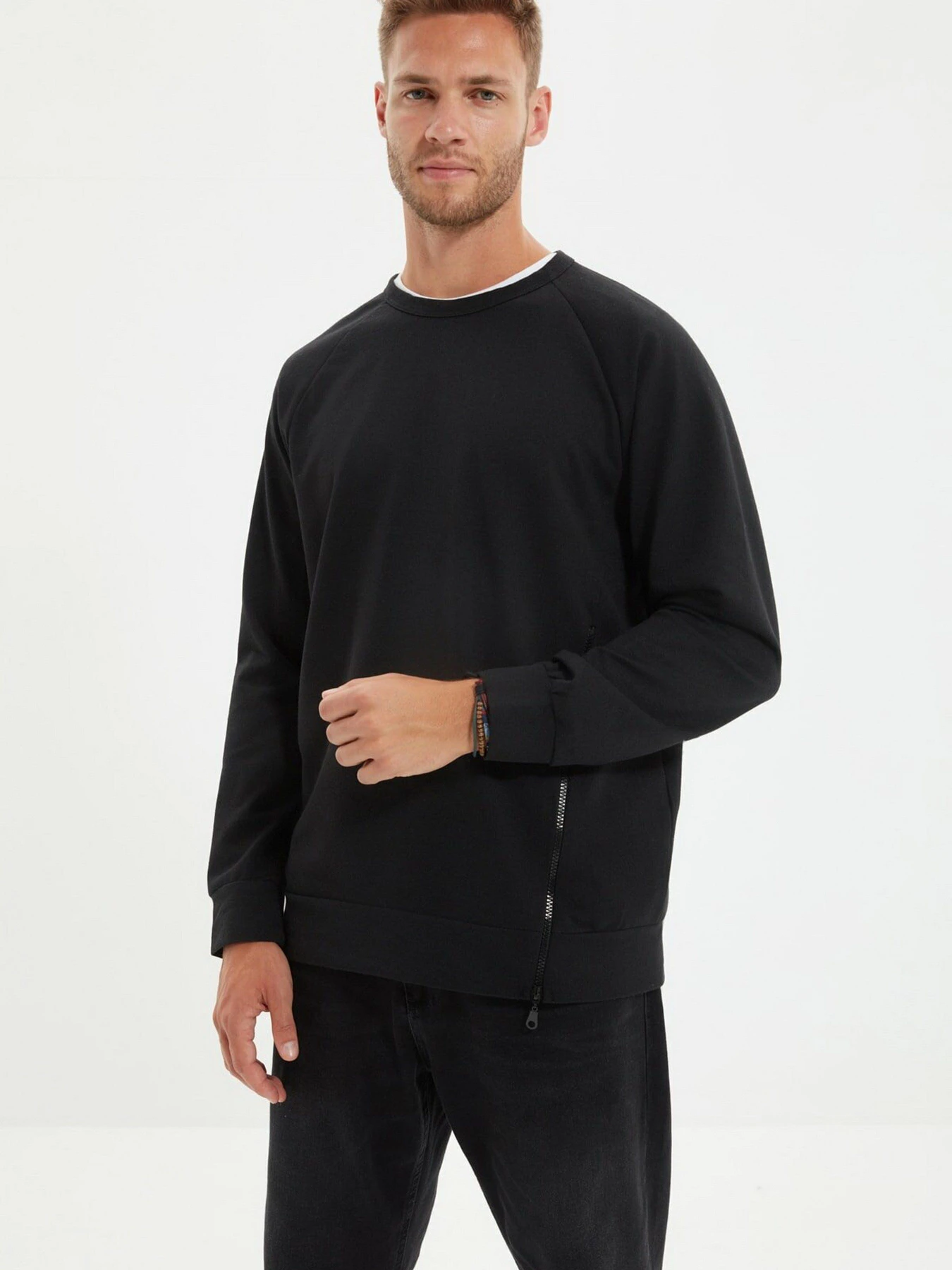 Худи и свитшоты Trendyol модель TMNAW22SW0086/Siyah Худи и свитшоты Trendyol модель TMNAW22SW0086/Siyah Фото