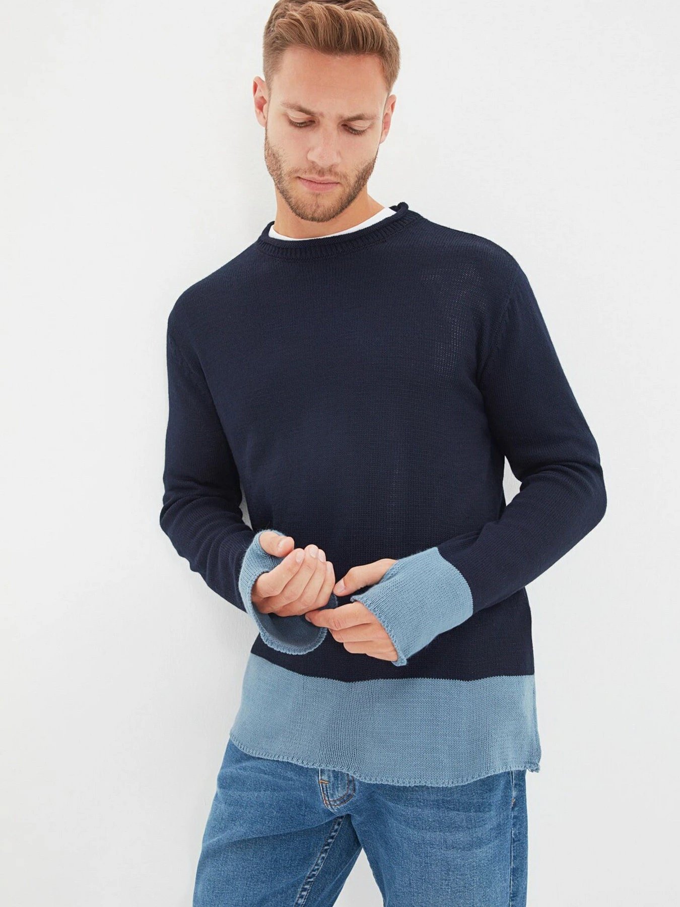 Светри та кардигани Trendyol модель TMNAW22KZ0591/Lacivert Светри та кардигани Trendyol модель TMNAW22KZ0591/Lacivert Фото