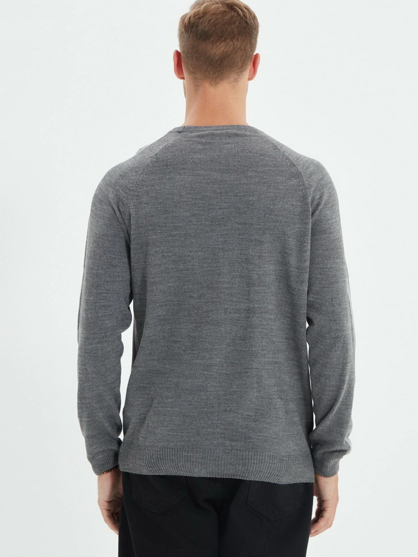 Светри та кардигани Trendyol модель TMNAW22KZ0655/Gri Светри та кардигани Trendyol модель TMNAW22KZ0655/Gri Фото
