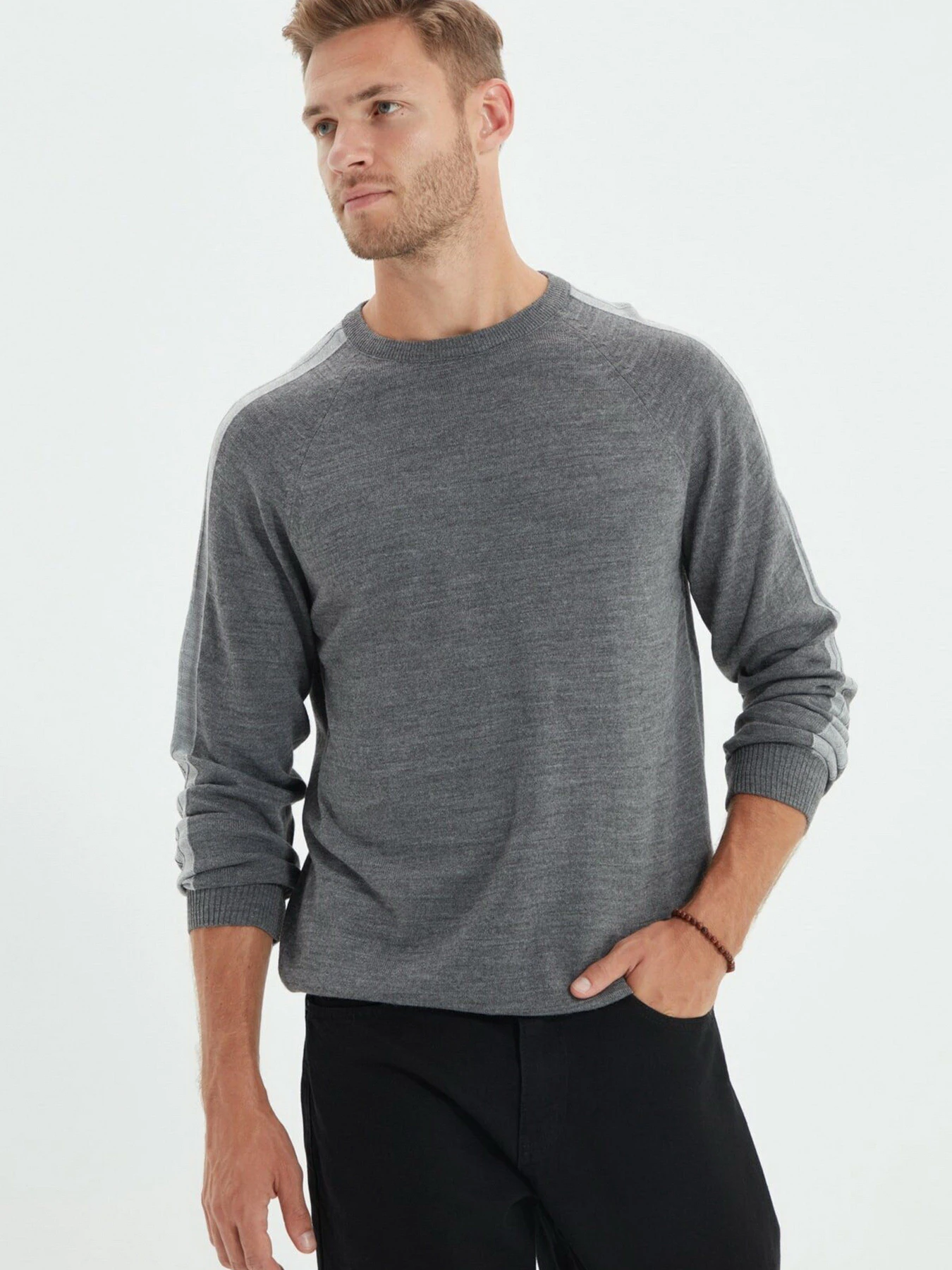 Светри та кардигани Trendyol модель TMNAW22KZ0655/Gri Светри та кардигани Trendyol модель TMNAW22KZ0655/Gri Фото