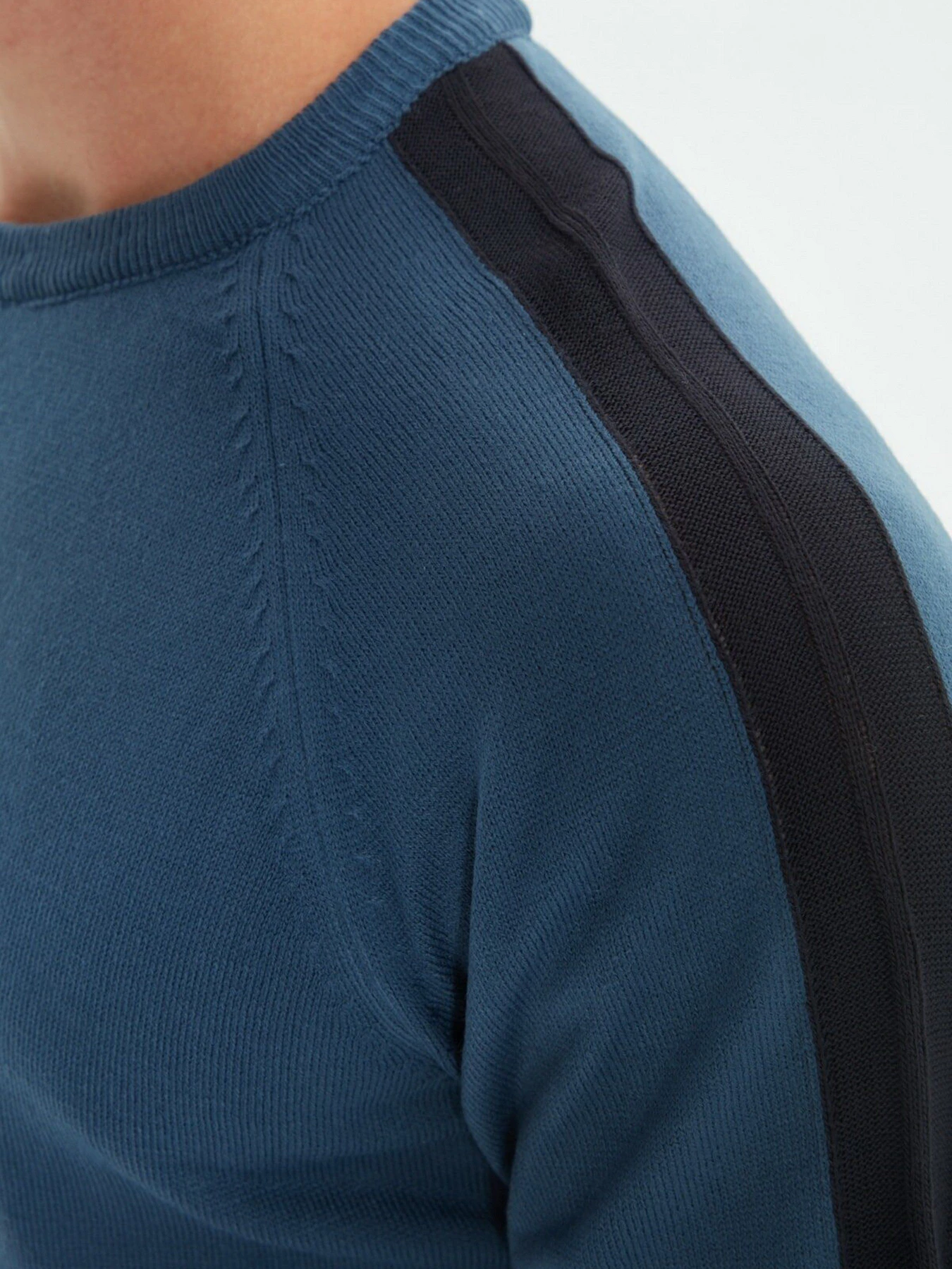 Светри та кардигани Trendyol модель TMNAW22KZ0655/Indigo Светри та кардигани Trendyol модель TMNAW22KZ0655/Indigo Фото