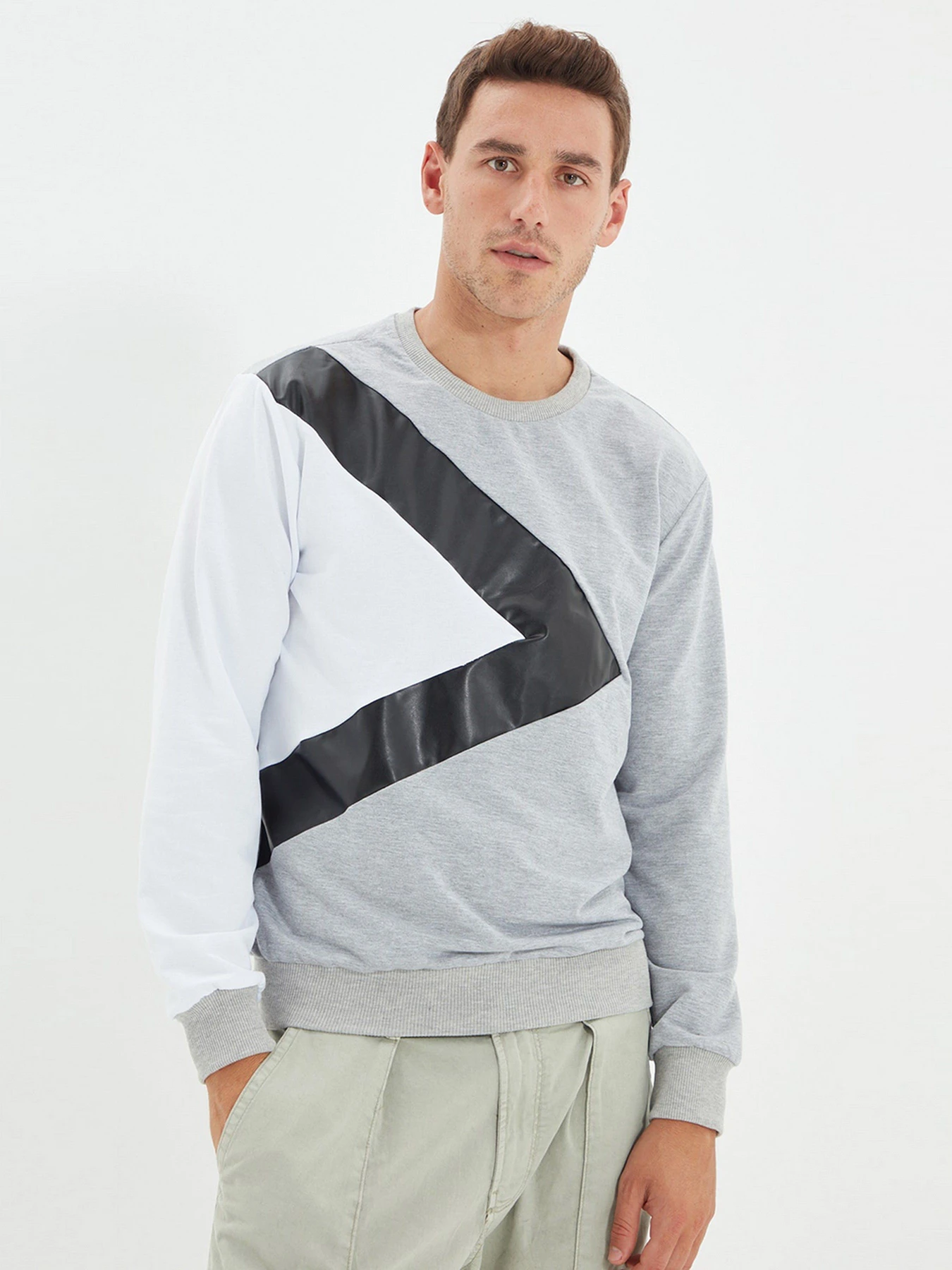 Худи и свитшоты Trendyol модель TMNAW20SW0242/Gri Худи и свитшоты Trendyol модель TMNAW20SW0242/Gri Фото