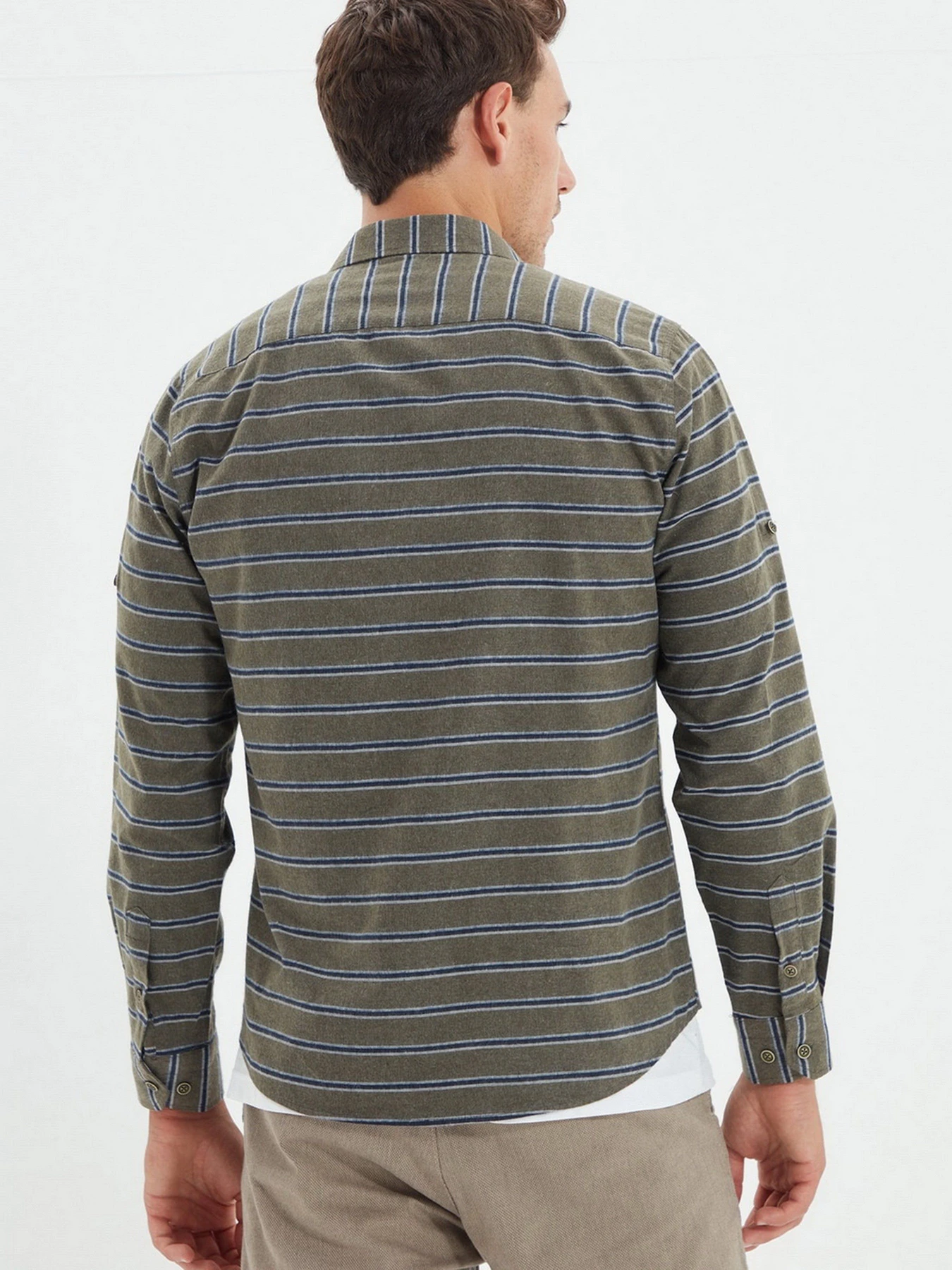 Рубашки Trendyol модель TMNAW22GO0362/Haki Рубашки Trendyol модель TMNAW22GO0362/Haki Фото