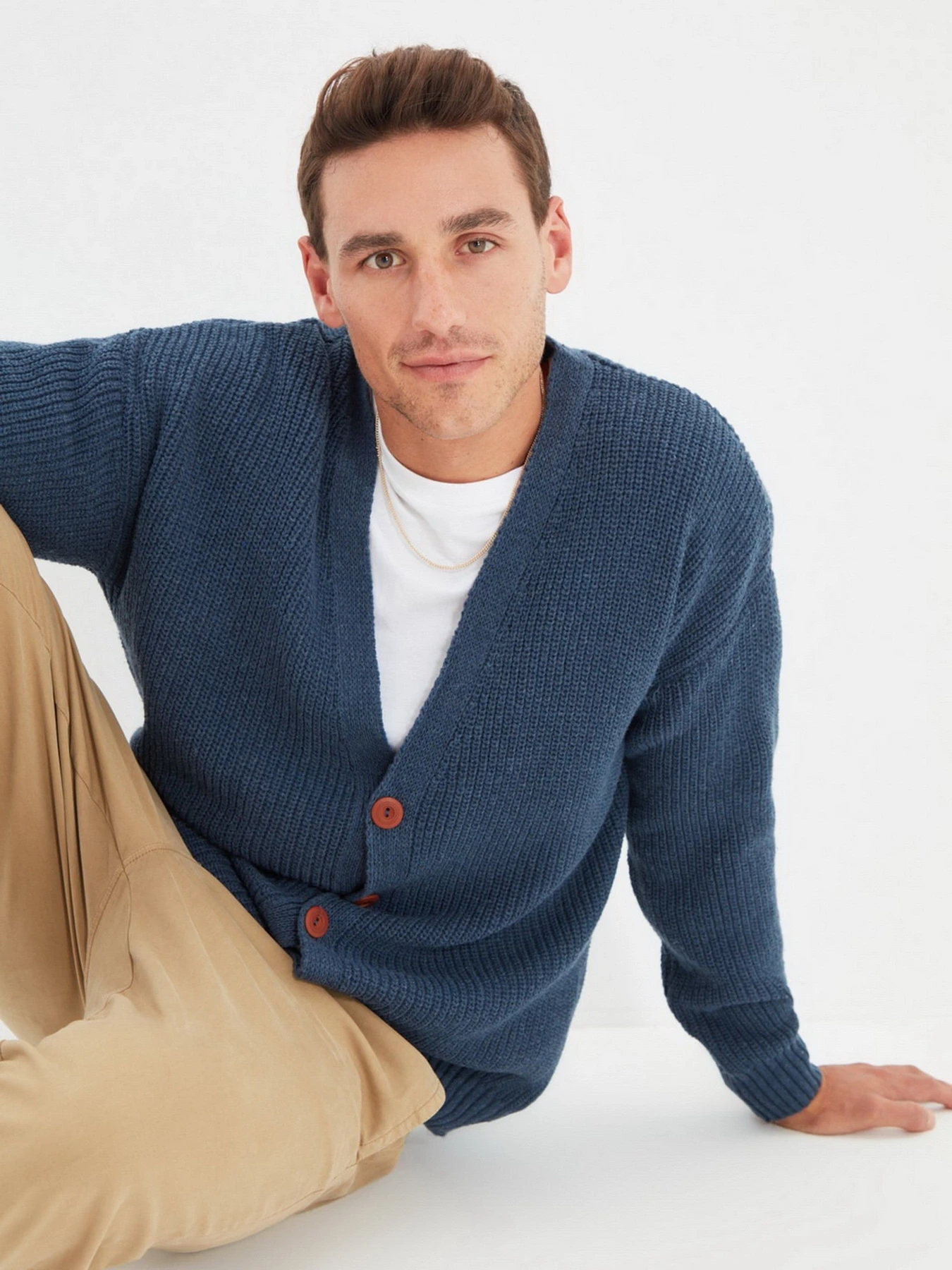 Светри та кардигани Trendyol модель TMNAW22HI0151/Indigo Светри та кардигани Trendyol модель TMNAW22HI0151/Indigo Фото