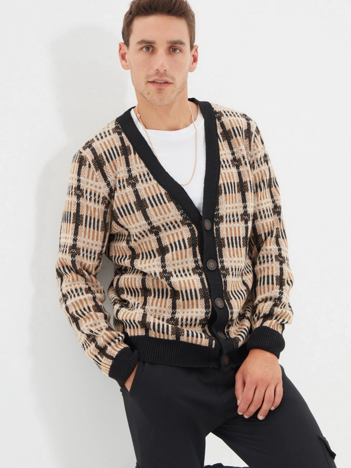 Свитры и кардиганы Trendyol модель TMNAW22HI0205/Bej Свитры и кардиганы Trendyol модель TMNAW22HI0205/Bej Фото