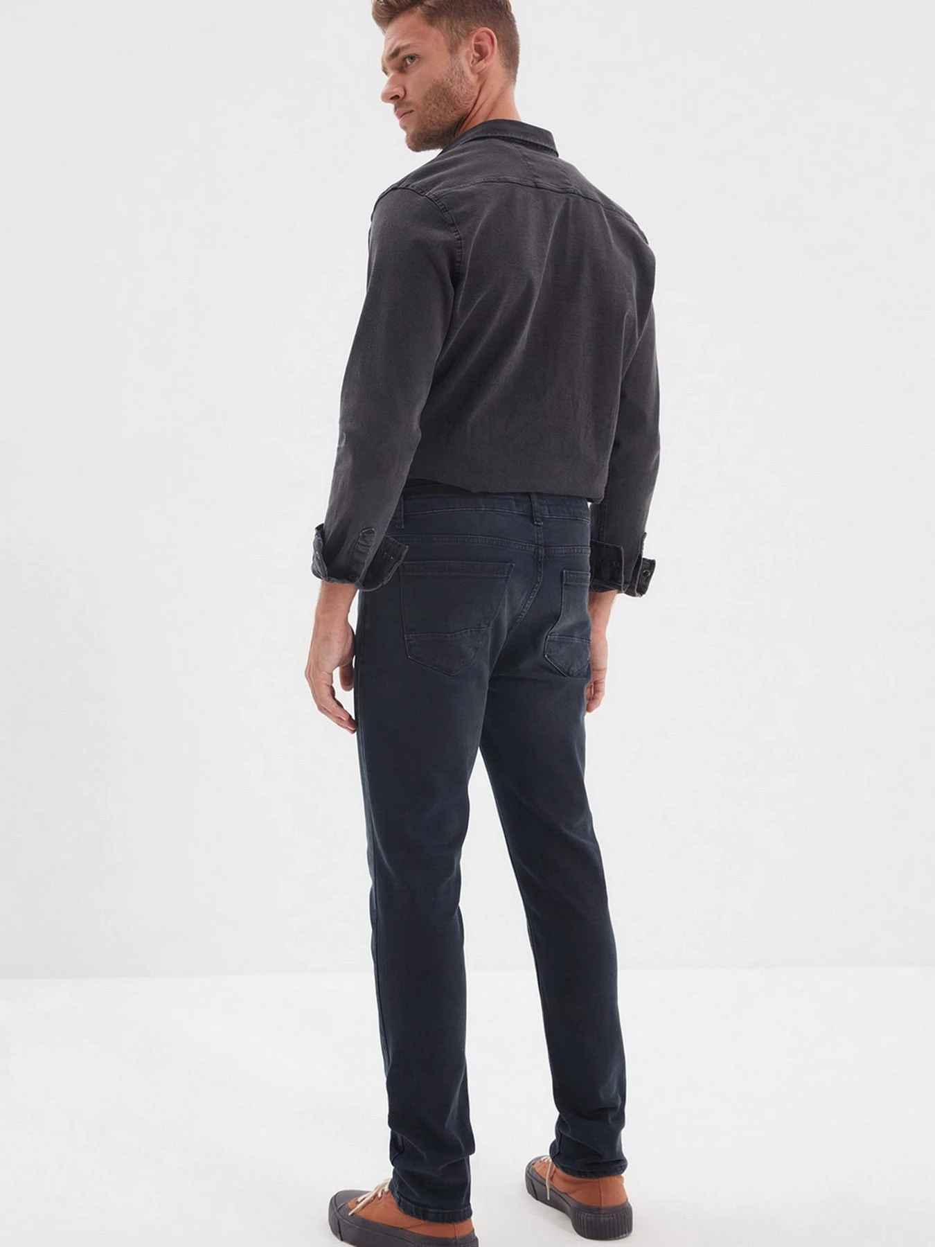 Джинси Trendyol Slim модель TMNAW22JE0020/Lacivert Фото