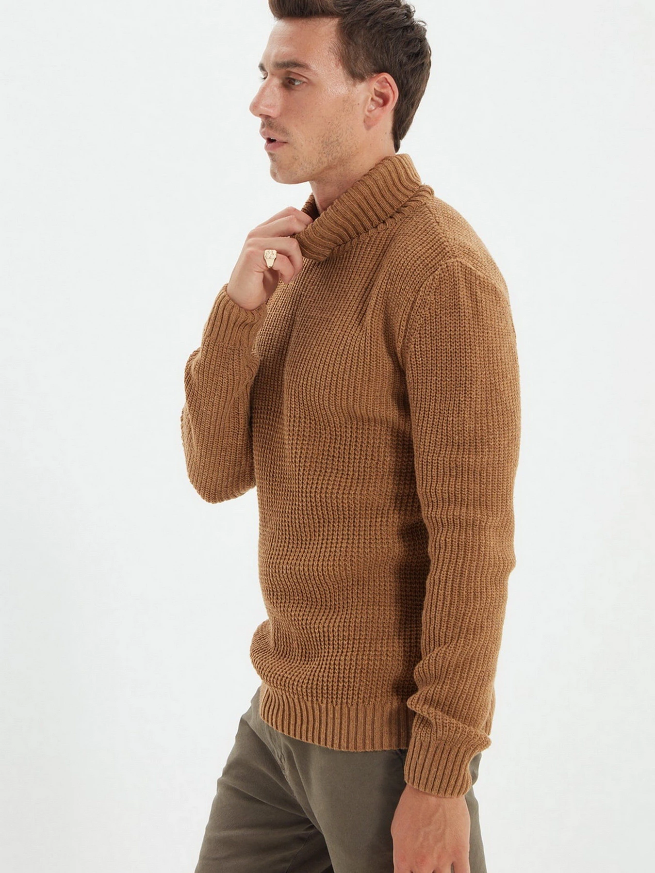 Светри та кардигани Trendyol модель TMNAW22KZ0099/Camel Светри та кардигани Trendyol модель TMNAW22KZ0099/Camel Фото