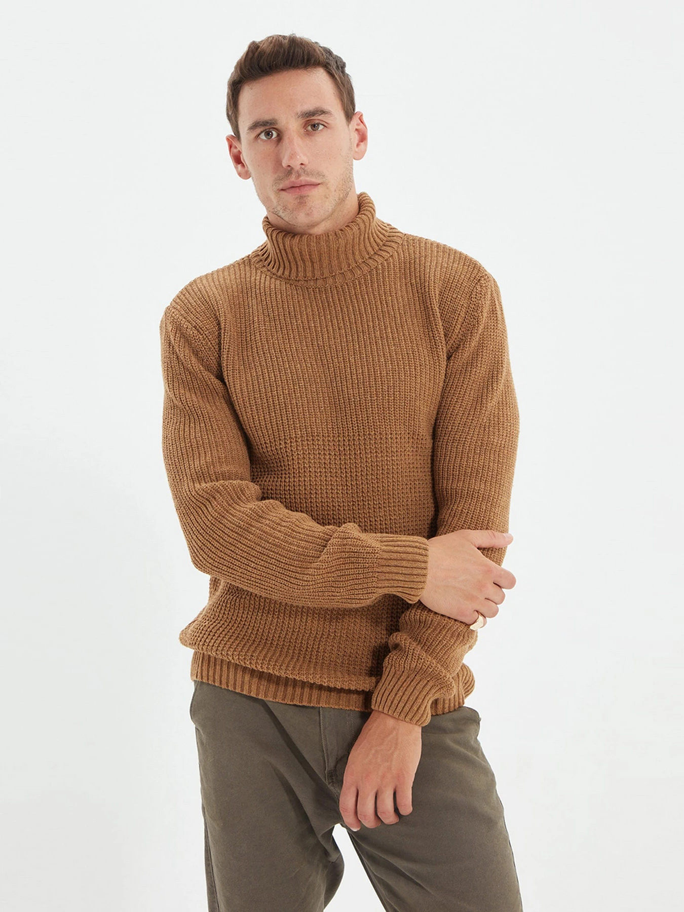 Светри та кардигани Trendyol модель TMNAW22KZ0099/Camel Светри та кардигани Trendyol модель TMNAW22KZ0099/Camel Фото