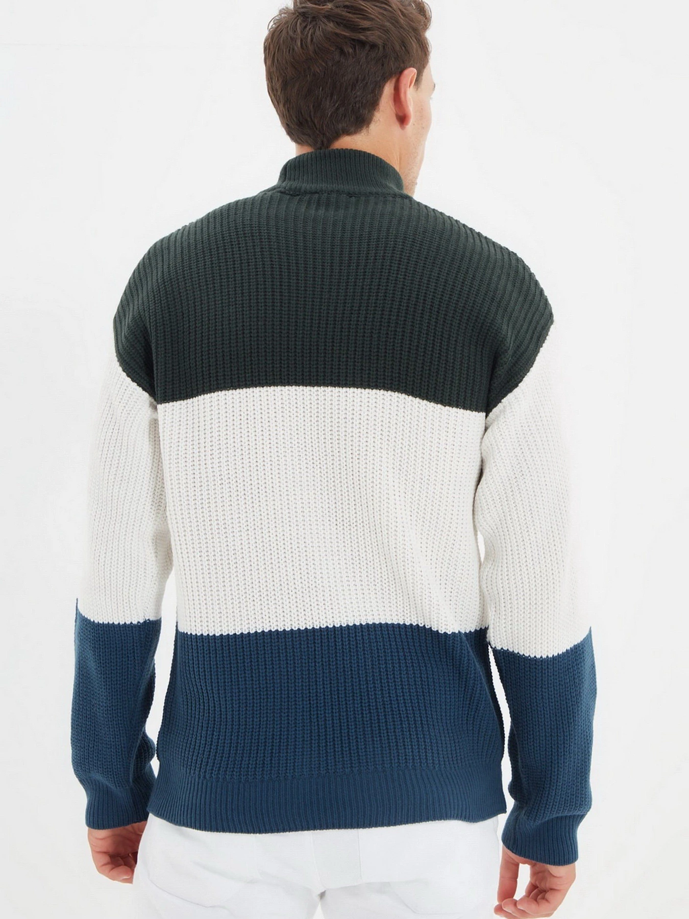 Свитры и кардиганы Trendyol модель TMNAW22KZ0139/Yesil Свитры и кардиганы Trendyol модель TMNAW22KZ0139/Yesil Фото