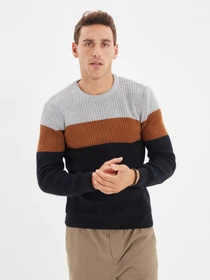 Светри та кардигани Trendyol модель TMNAW22KZ0140/Lacivert Фото