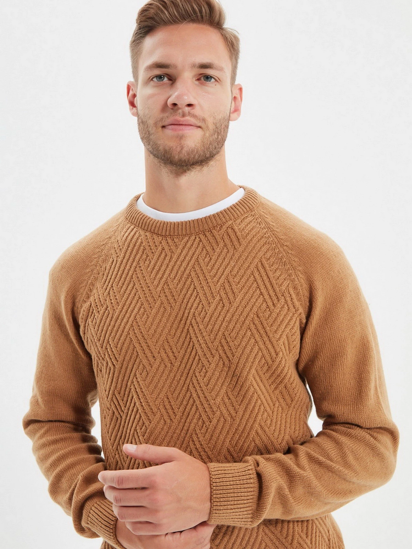 Светри та кардигани Trendyol модель TMNAW22KZ0290/Camel Светри та кардигани Trendyol модель TMNAW22KZ0290/Camel Фото