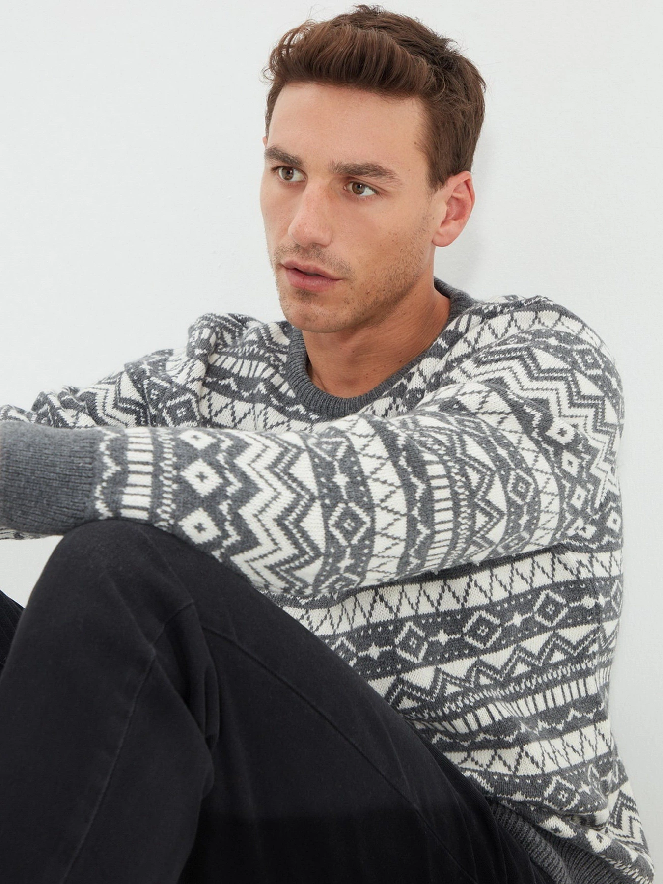 Светри та кардигани Trendyol модель TMNAW22KZ0298/Gri Светри та кардигани Trendyol модель TMNAW22KZ0298/Gri Фото