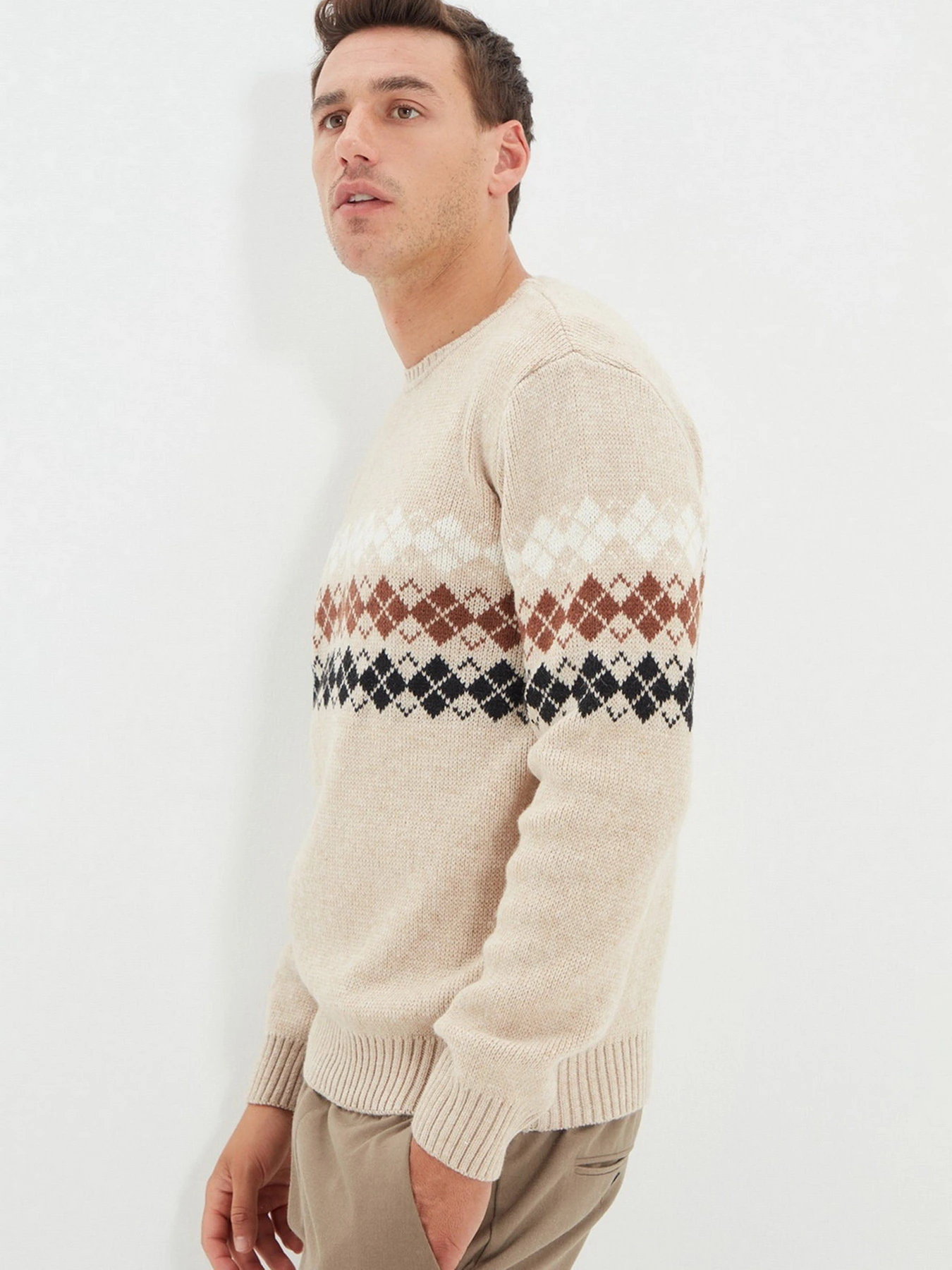 Светри та кардигани Trendyol модель TMNAW22KZ0299/Bej Светри та кардигани Trendyol модель TMNAW22KZ0299/Bej Фото