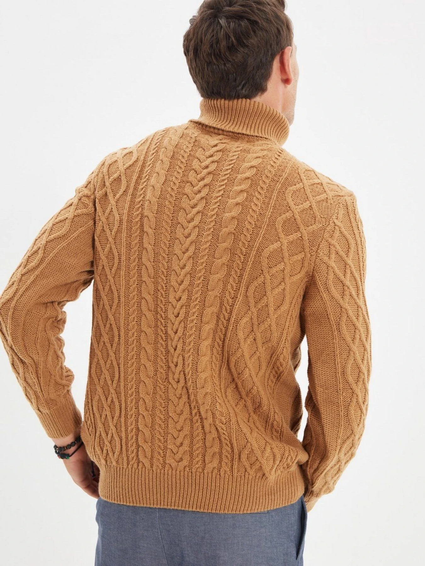 Свитры и кардиганы Trendyol модель TMNAW22KZ0302/Camel Свитры и кардиганы Trendyol модель TMNAW22KZ0302/Camel Фото