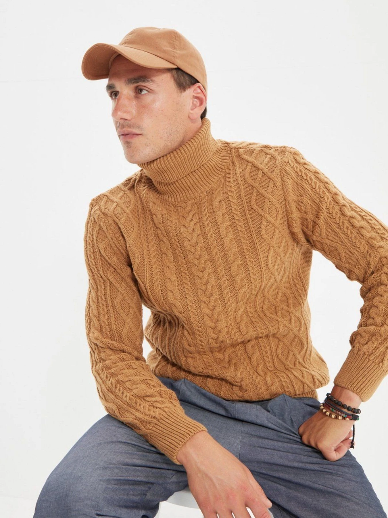 Свитры и кардиганы Trendyol модель TMNAW22KZ0302/Camel Свитры и кардиганы Trendyol модель TMNAW22KZ0302/Camel Фото