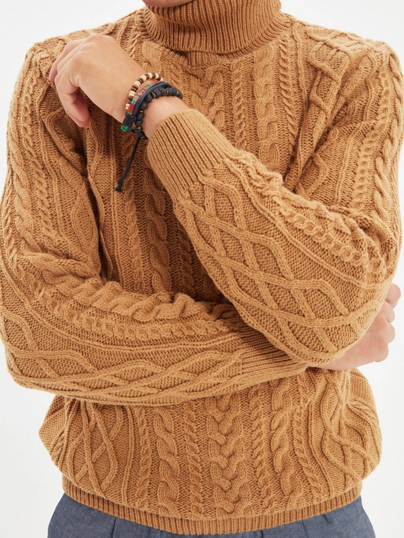 Свитры и кардиганы Trendyol модель TMNAW22KZ0302/Camel Свитры и кардиганы Trendyol модель TMNAW22KZ0302/Camel Фото