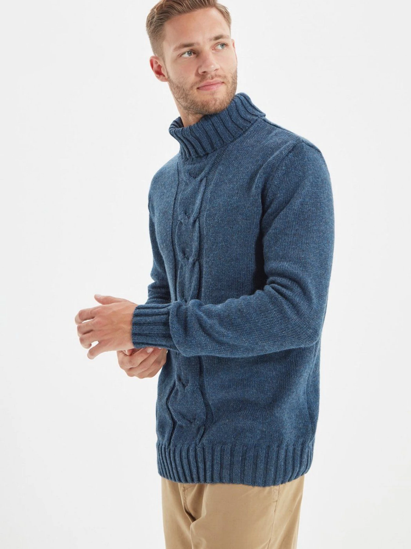 Свитры и кардиганы Trendyol модель TMNAW22KZ0303/Indigo Свитры и кардиганы Trendyol модель TMNAW22KZ0303/Indigo Фото