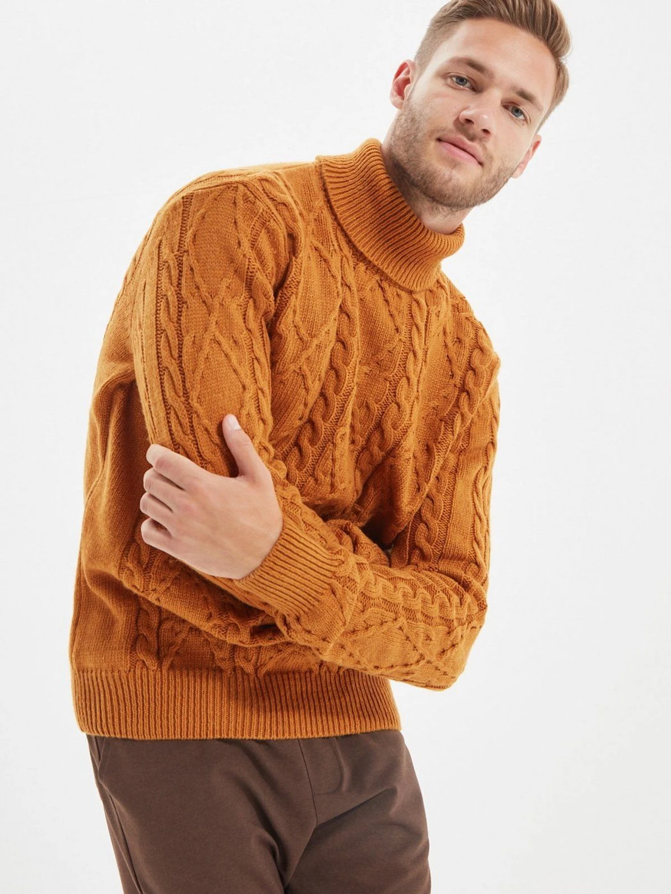 Свитры и кардиганы Trendyol модель TMNAW22KZ0317/Camel Свитры и кардиганы Trendyol модель TMNAW22KZ0317/Camel Фото