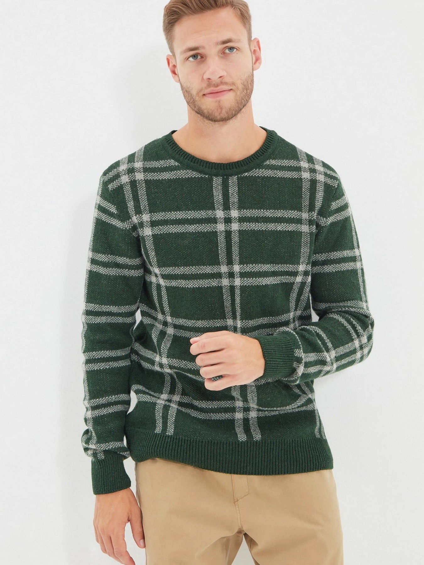 Светри та кардигани Trendyol модель TMNAW22KZ0321/Koyu Yesil Светри та кардигани Trendyol модель TMNAW22KZ0321/Koyu Yesil Фото