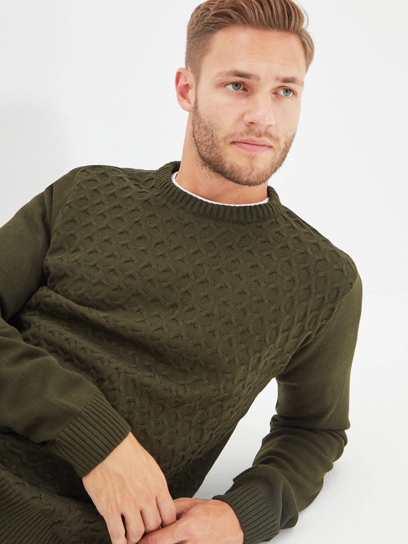 Светри та кардигани Trendyol модель TMNAW22KZ0374/Haki Светри та кардигани Trendyol модель TMNAW22KZ0374/Haki Фото