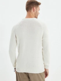Светри та кардигани Trendyol модель TMNAW22KZ0391/Ekru Фото