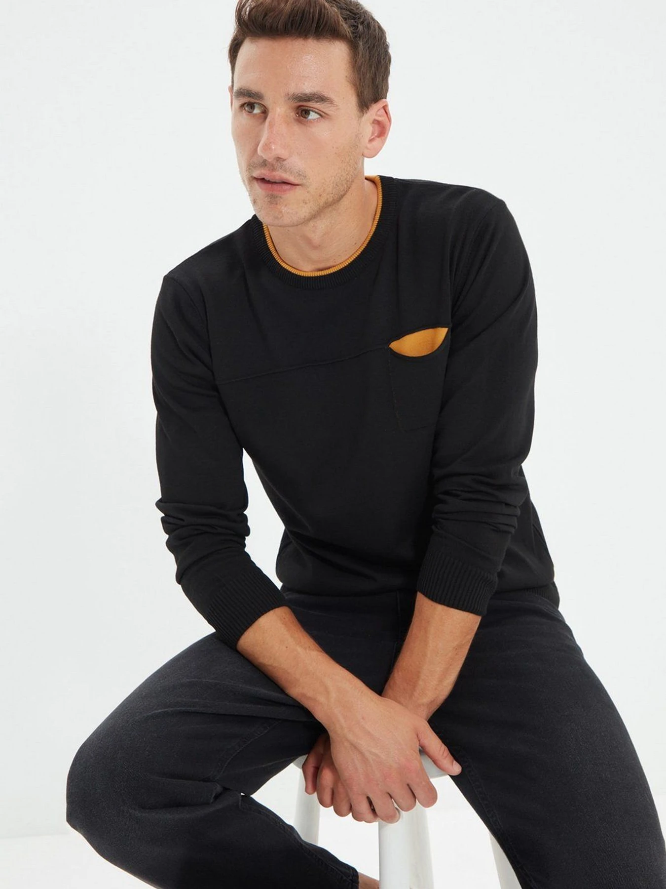 Светри та кардигани Trendyol модель TMNAW22KZ0649/Siyah Светри та кардигани Trendyol модель TMNAW22KZ0649/Siyah Фото