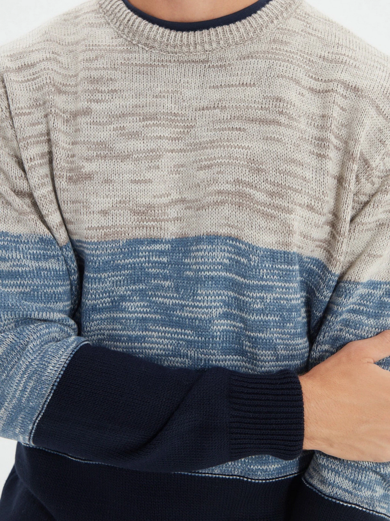 Светри та кардигани Trendyol модель TMNAW22KZ0650/Indigo Светри та кардигани Trendyol модель TMNAW22KZ0650/Indigo Фото