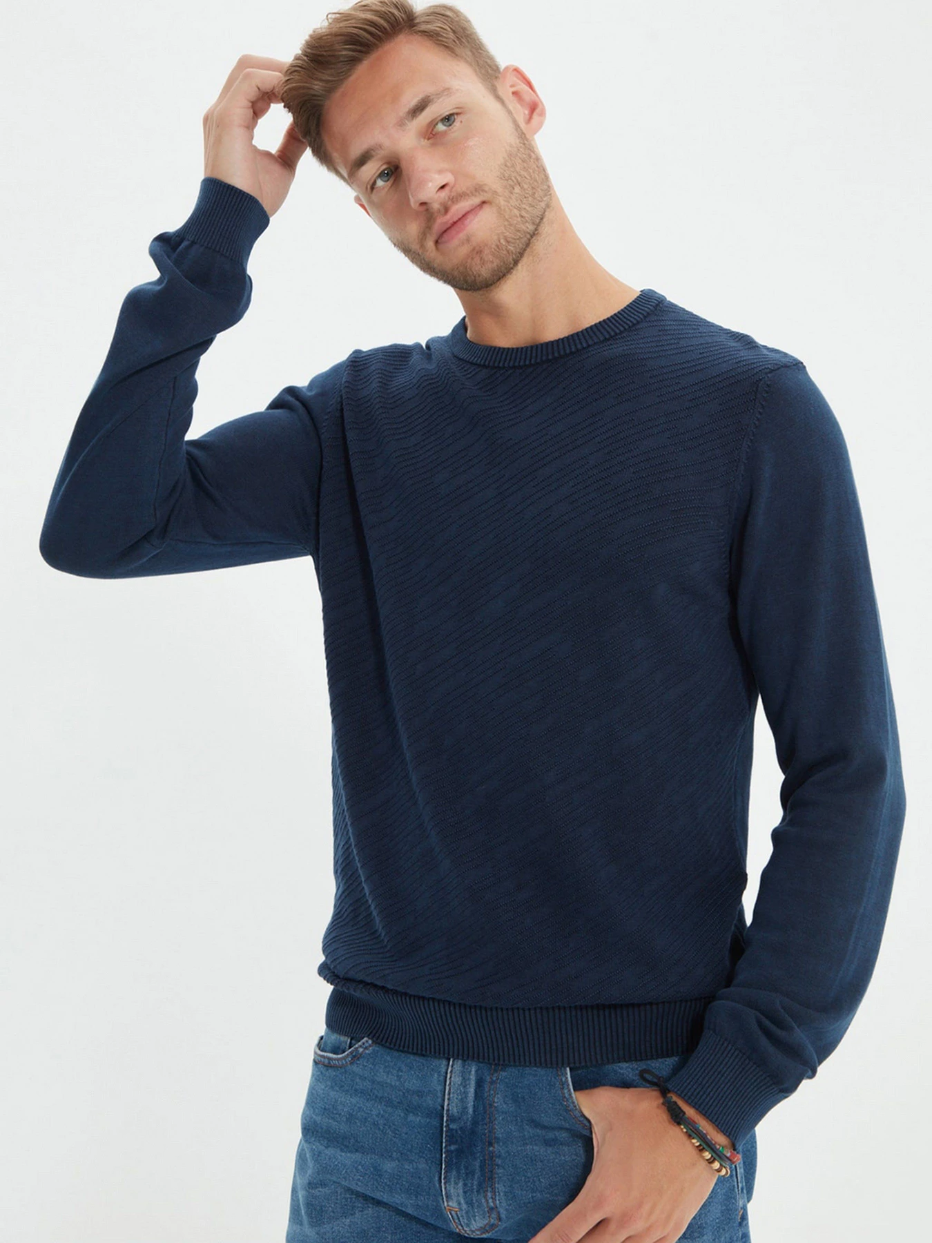 Светри та кардигани Trendyol модель TMNAW22KZ0683/Lacivert Светри та кардигани Trendyol модель TMNAW22KZ0683/Lacivert Фото