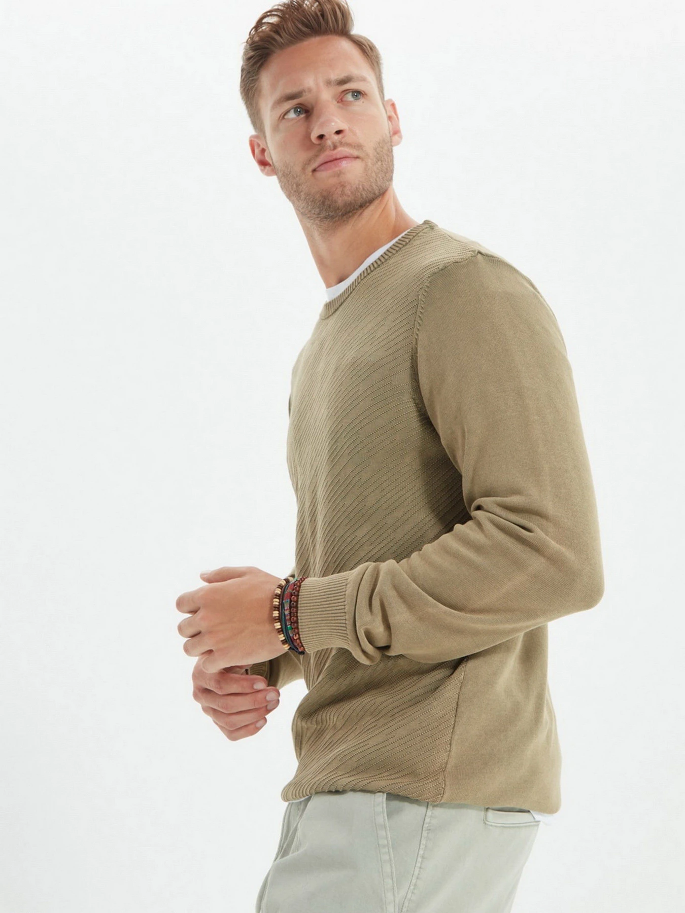 Светри та кардигани Trendyol модель TMNAW22KZ0683/Vizon Светри та кардигани Trendyol модель TMNAW22KZ0683/Vizon Фото